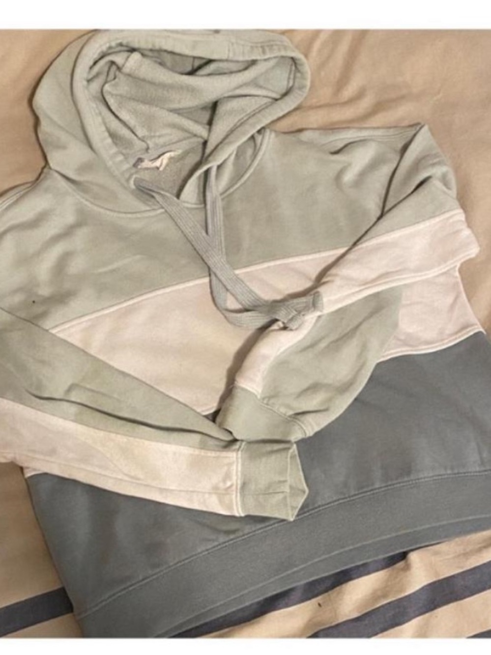 Pink Rose Women's Colorblock Hoodie in Sage, Cream & Slate Sz L